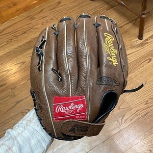 Rawlings Leather Glove with Black and Gold Details